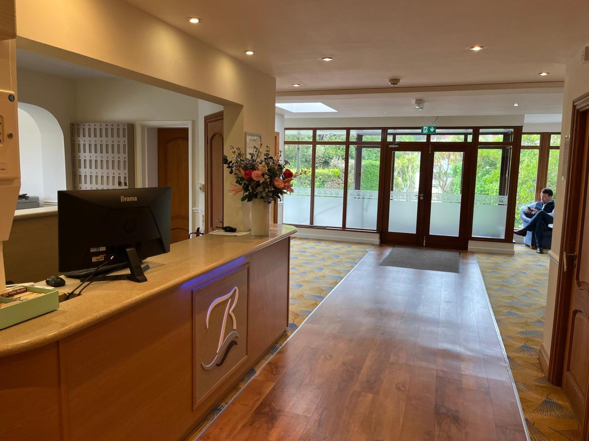 Biarritz Hotel St. Brelade Eksteriør billede
